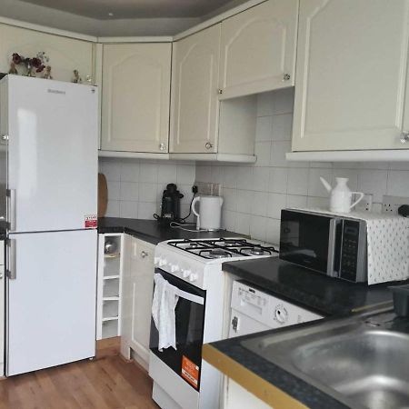 Grey Double Bedroom Лондон Экстерьер фото